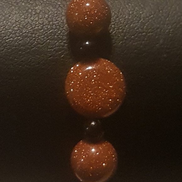 🌹 Rose Gold Flower Beaded Bracelet - Picture 6 of 6